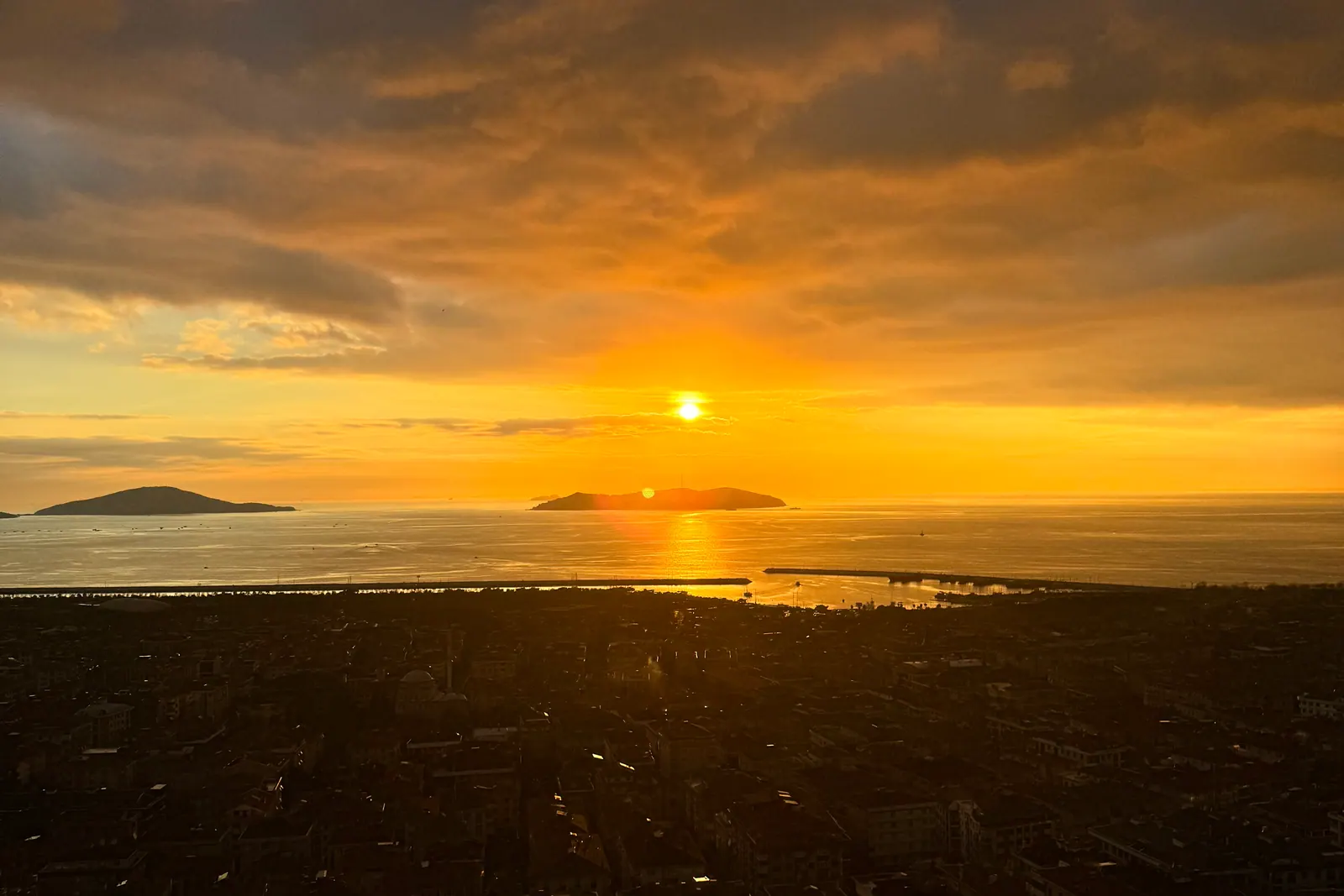 Marmara üzerinde gün batımı